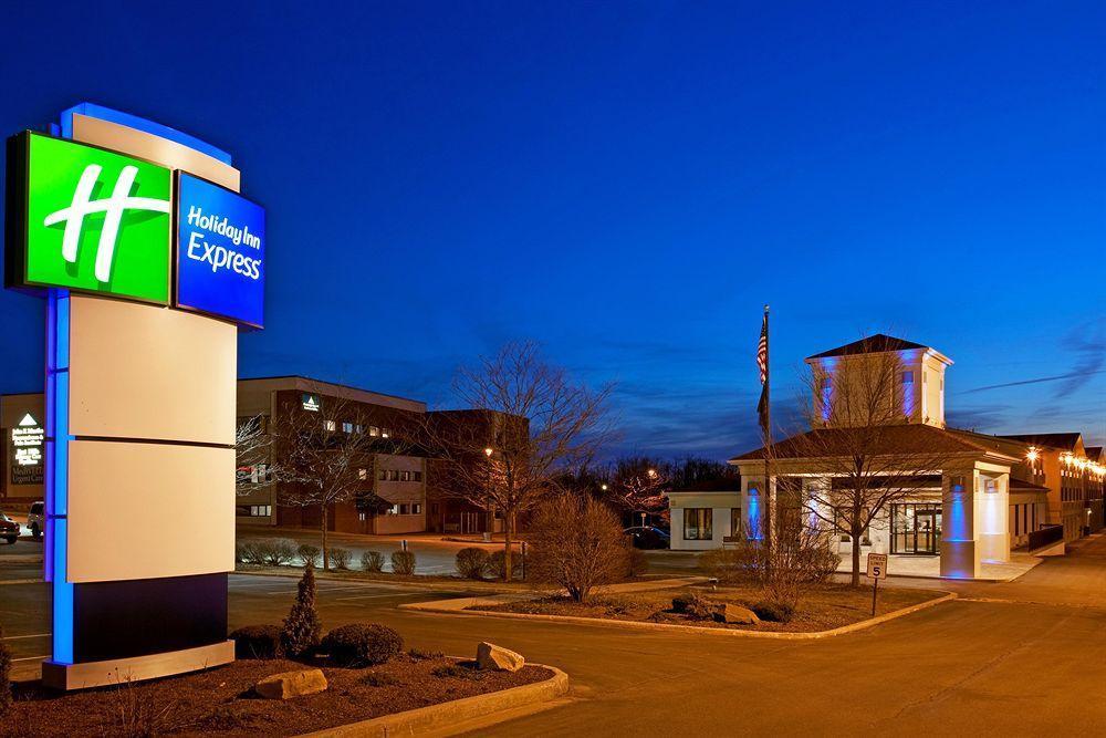 Holiday Inn Express & Suites Johnstown By Ihg Εξωτερικό φωτογραφία