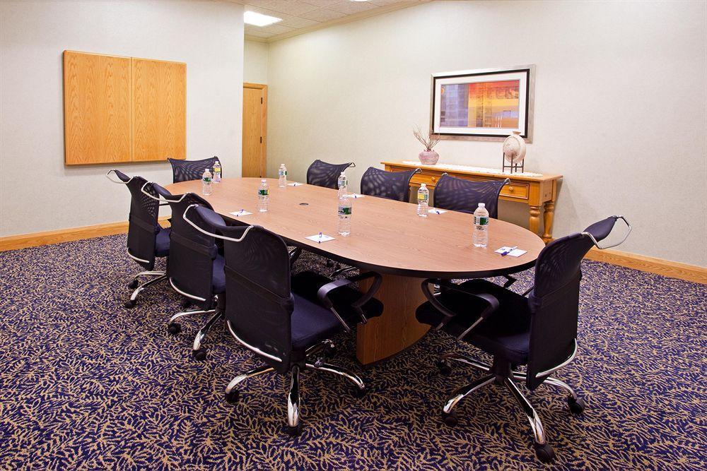 Holiday Inn Express & Suites Johnstown By Ihg Εξωτερικό φωτογραφία