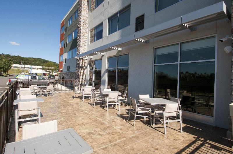 Holiday Inn Express & Suites Johnstown By Ihg Εξωτερικό φωτογραφία