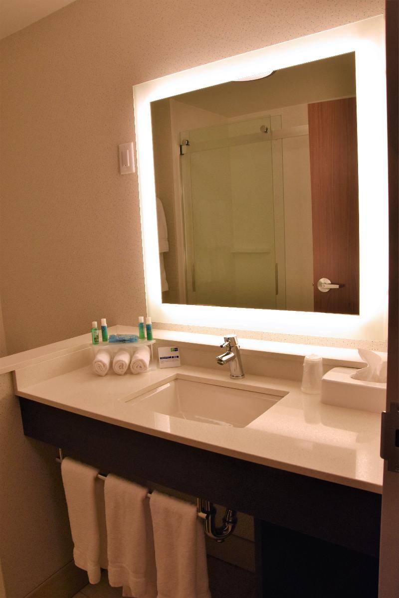 Holiday Inn Express & Suites Johnstown By Ihg Εξωτερικό φωτογραφία